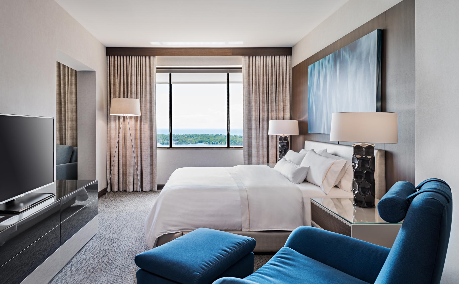 Harbour_Suite_Master_Bedroom - Westin Harbour Castle Hotel v2