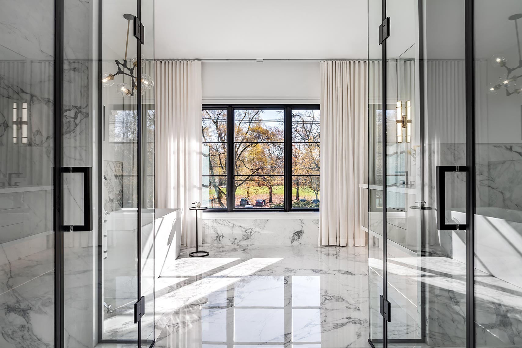 Camilleri_Fine_Homes_sm-006-9_511_MacDonald_Drive