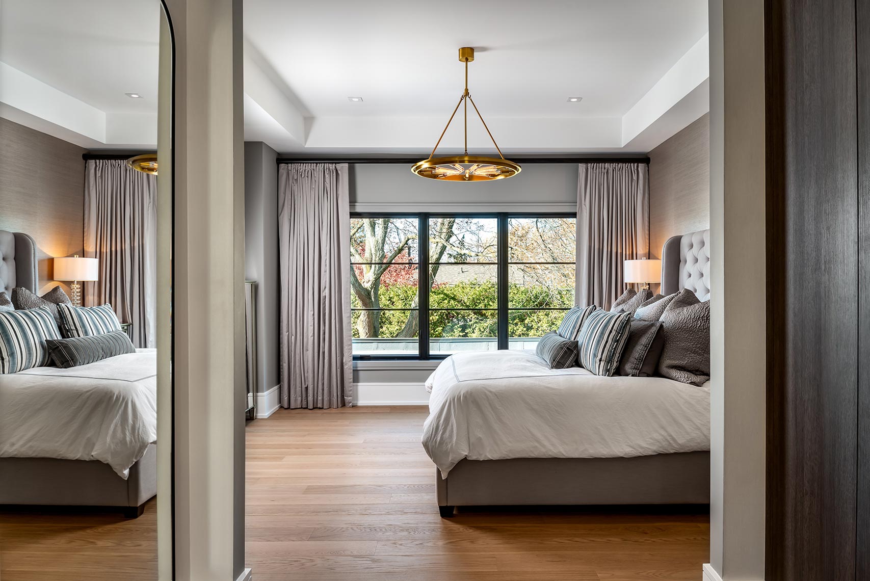 Camilleri_Fine_Homes_sm-012-15_511_MacDonald_Drive