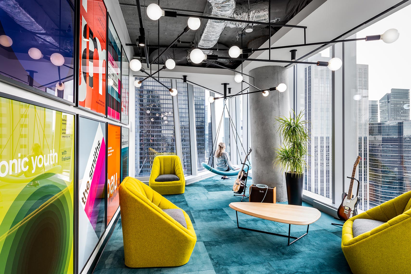 In-Studio_sm-020-P_Instudio-Tech_Office-TO